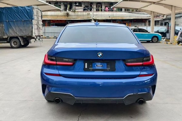 BMW 3 Series 2020, 63600 км, за 22021 USD