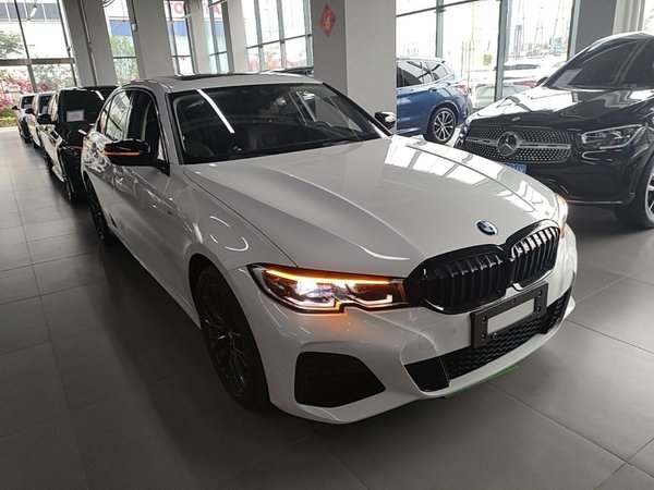 BMW 3 Series 2020, 18600 км, за 25414 USD