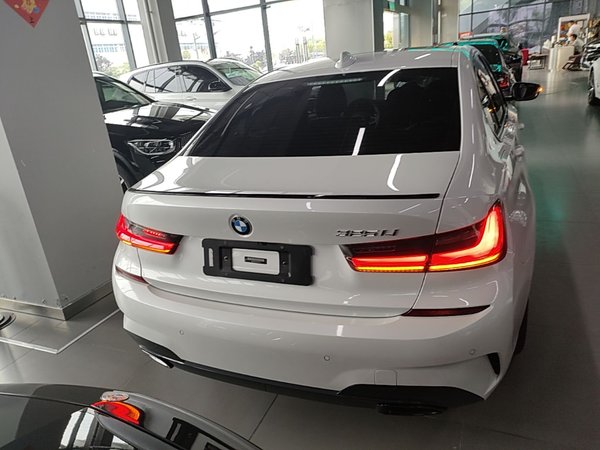 BMW 3 Series 2020, 18600 км, за 25414 USD