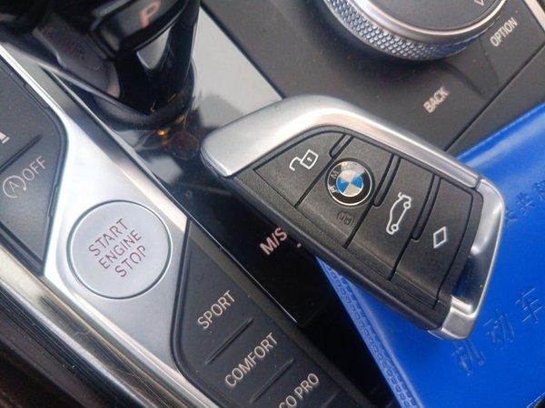 BMW 3 Series 2020, 50500 км, за 19460 USD - фото 9