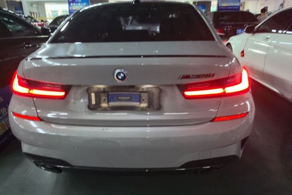 BMW 3 Series 2020, 88300 км, за 21562 USD