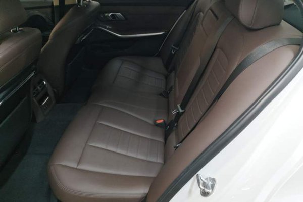 BMW 3 Series 2020, 93200 км, за 21510 USD - фото 20