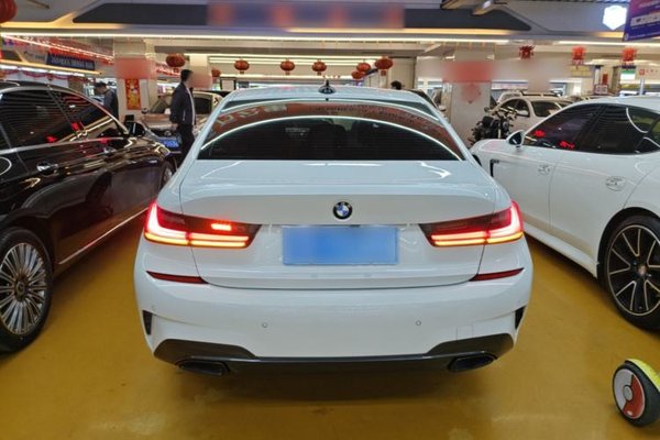BMW 3 Series 2020, 93200 км, за 21510 USD