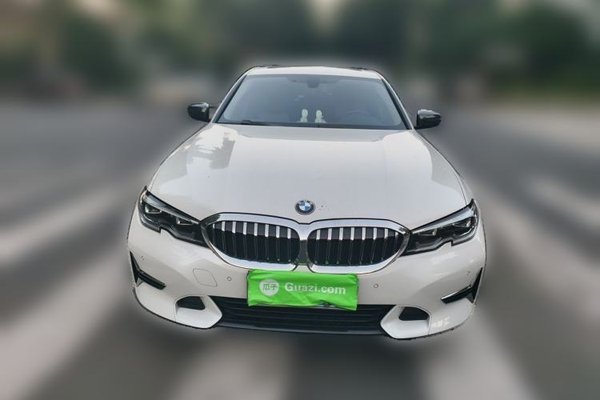 BMW 3 Series 2020, 94700 км, за 17957 USD
