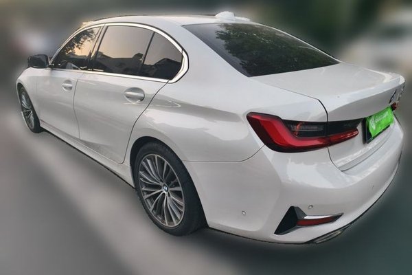 BMW 3 Series 2020, 94700 км, за 17957 USD
