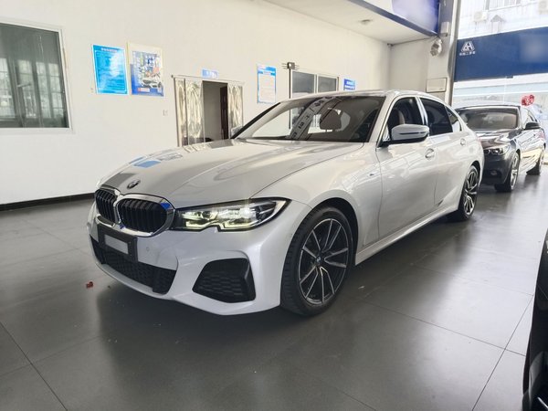 BMW 3 Series · 2020 год