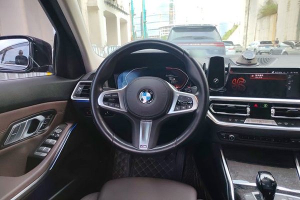 BMW 3 Series 2021, 41200 км, за 24649 USD - фото 9