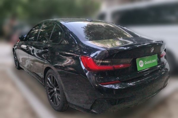 BMW 3 Series 2021, 94000 км, за 22335 USD