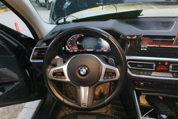 BMW 3 Series 2021, 94000 км, за 22335 USD - фото 10