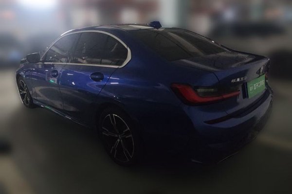 BMW 3 Series 2021, 27200 км, за 21283 USD