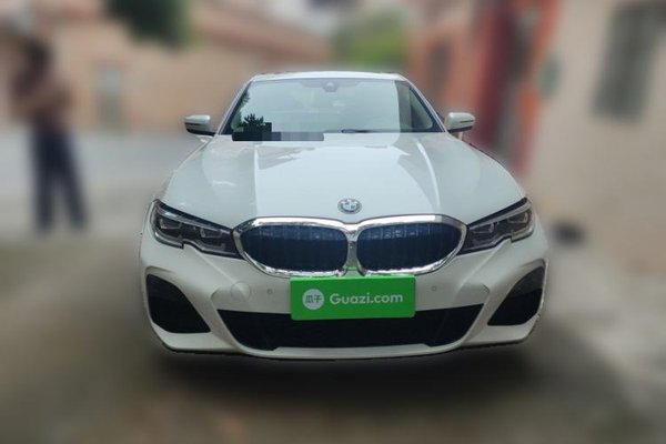 BMW 3 Series 2021, 31300 км, за 25220 USD