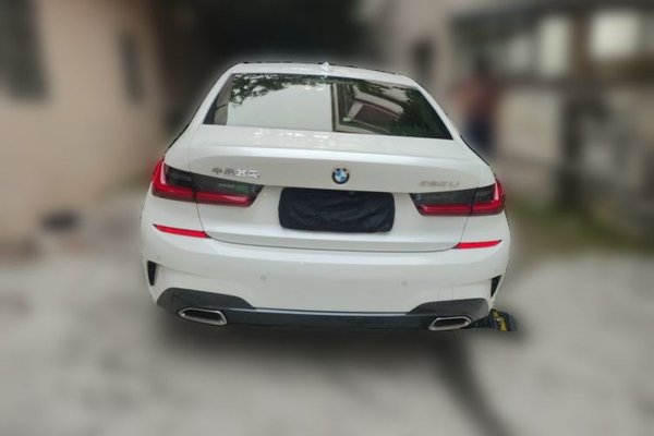 BMW 3 Series 2021, 31300 км, за 25220 USD