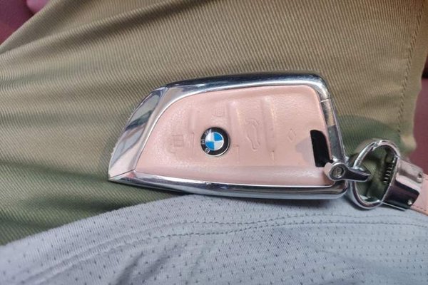 BMW 3 Series 2021, 31300 км, за 25220 USD - фото 9