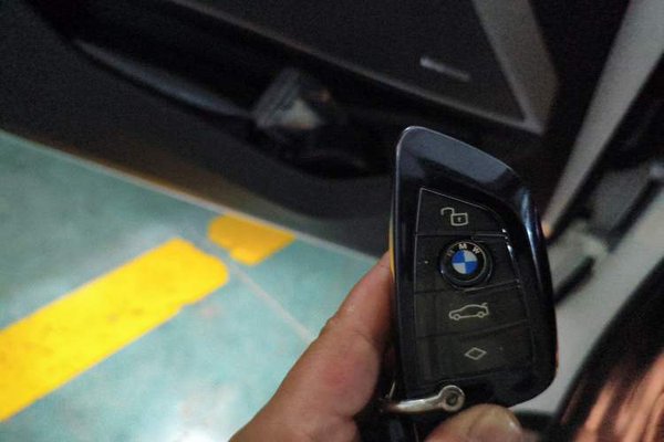BMW 3 Series 2021, 48400 км, за 23605 USD - фото 20