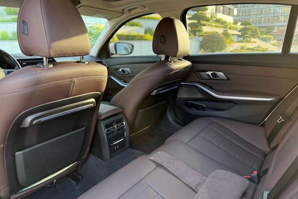 BMW 3 Series 2021, 65300 км, за 23567 USD - фото 13
