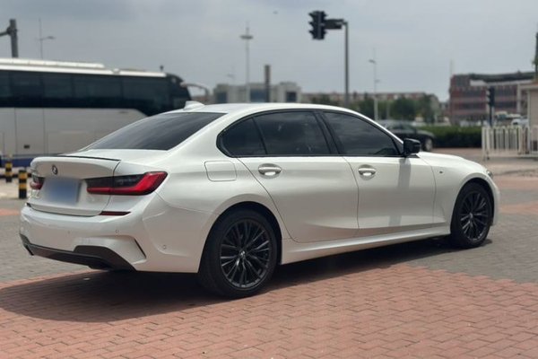 BMW 3 Series 2021, 72400 км, за 23799 USD