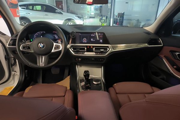 BMW 3 Series 2021, 80000 км, за 25076 USD - фото 12