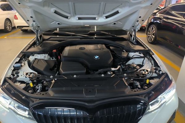 BMW 3 Series 2021, 80000 км, за 25076 USD - фото 24