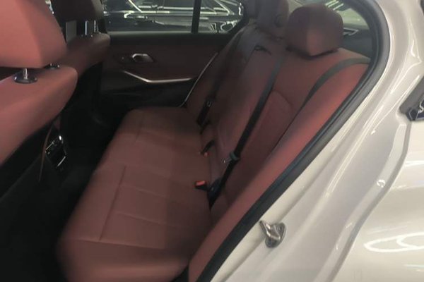 BMW 3 Series 2021, 80000 км, за 25076 USD - фото 20