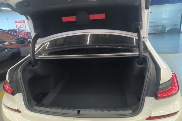 BMW 3 Series 2021, 80000 км, за 25076 USD - фото 22