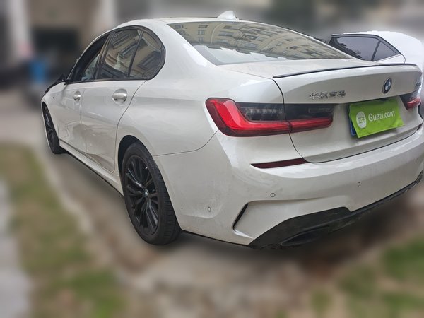BMW 3 Series 2021, 83400 км, за 27507 USD