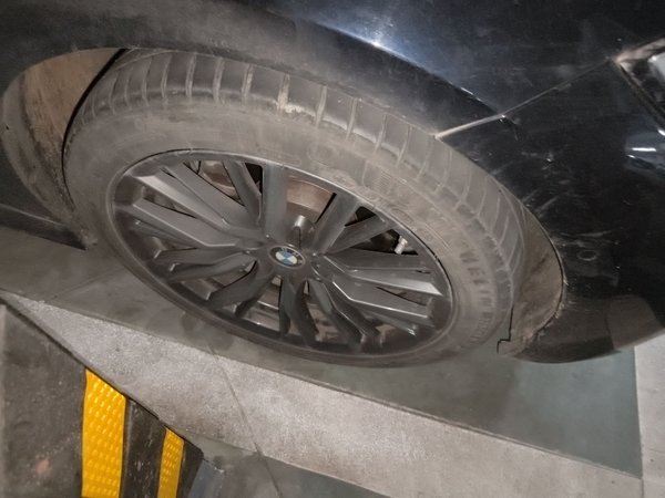 BMW 3 Series 2022, 55900 км, за 32182 USD