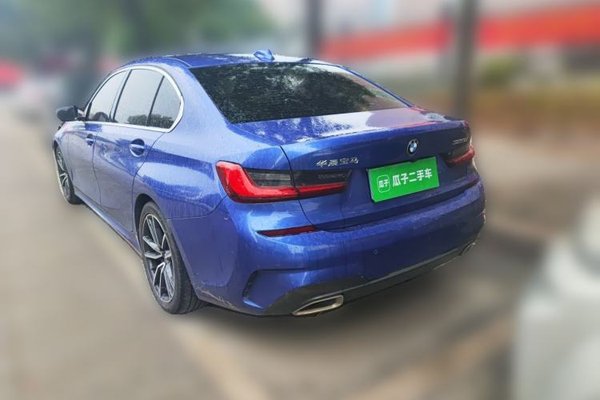 BMW 3 Series 2022, 70700 км, за 20706 USD