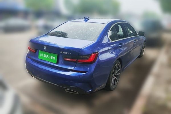 BMW 3 Series 2022, 70700 км, за 20706 USD