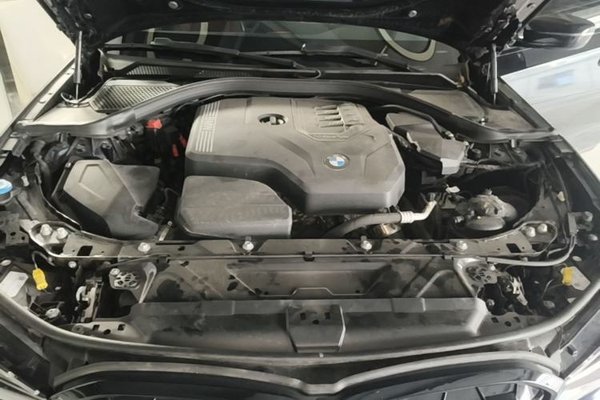 BMW 3 Series 2023, 27900 км, за 28801 USD - фото 30