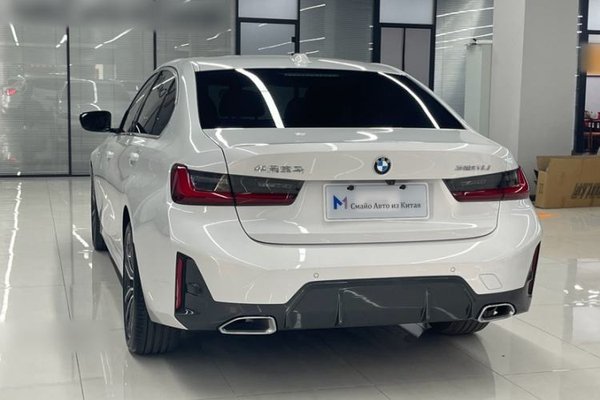 BMW 3 Series 2023, 26500 км, за 36925 USD