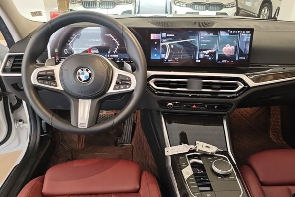 BMW 3 Series 2023, 32500 км, за 28549 USD - фото 12