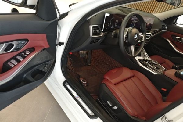 BMW 3 Series 2023, 32500 км, за 28549 USD - фото 18