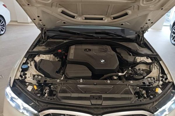 BMW 3 Series 2023, 32500 км, за 28549 USD - фото 24