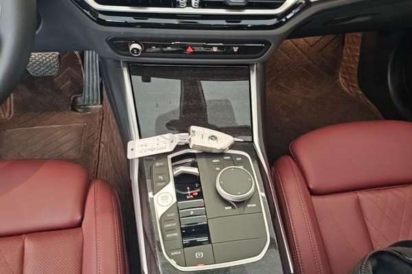 BMW 3 Series 2023, 32500 км, за 28549 USD - фото 16