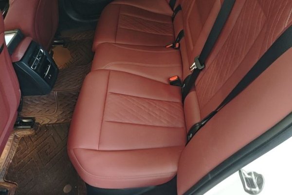 BMW 3 Series 2023, 32500 км, за 28549 USD - фото 20