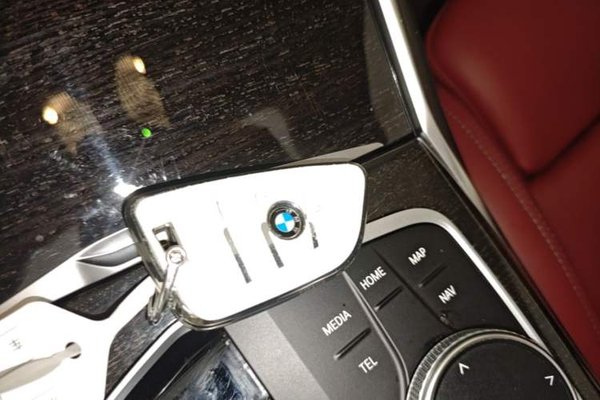 BMW 3 Series 2023, 32500 км, за 28549 USD - фото 23