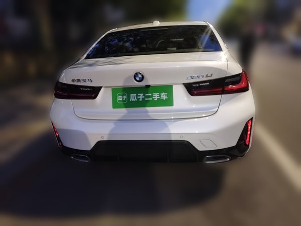 BMW 3 Series 2023, 34300 км, за 28139 USD