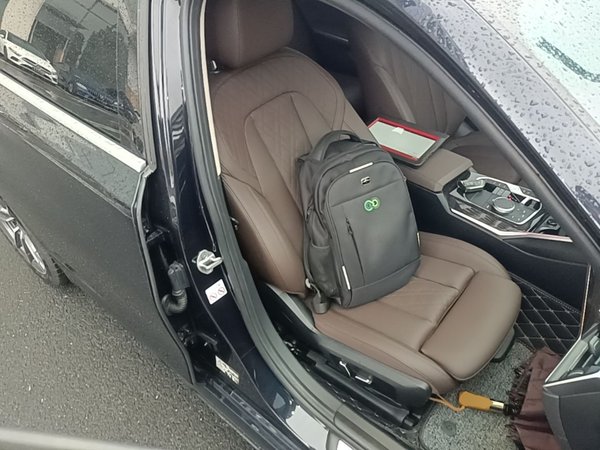 BMW 3 Series 2024, 28100 км, за 34447 USD - фото 23