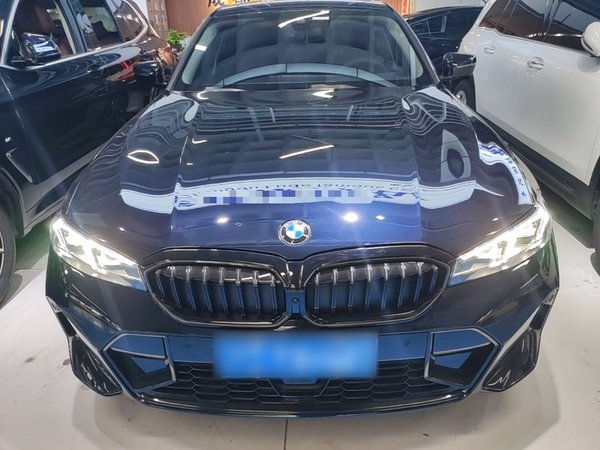 BMW 3 Series 2025, 10800 км, за 37468 USD