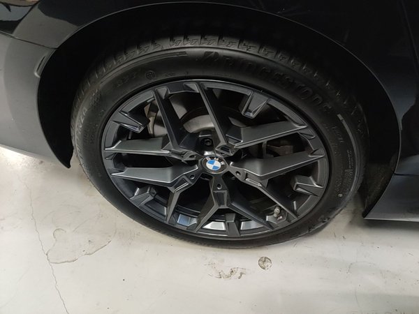 BMW 3 Series 2025, 10800 км, за 37468 USD - фото 10