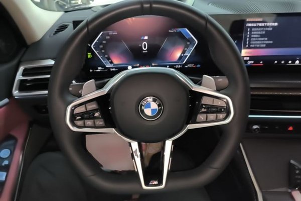 BMW 3 Series 2025, 25300 км, за 34917 USD - фото 19