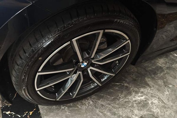 BMW 3 Series 2025, 15700 км, за 33553 USD - фото 8