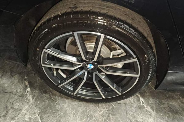 BMW 3 Series 2025, 15700 км, за 33553 USD - фото 10
