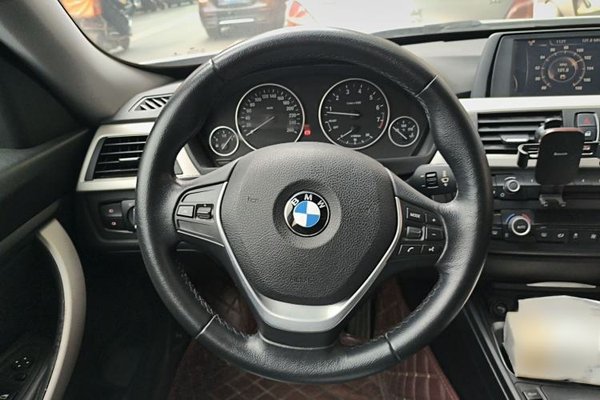 BMW 3 Series GT 2014, 157800 км, за 10409 USD - фото 9