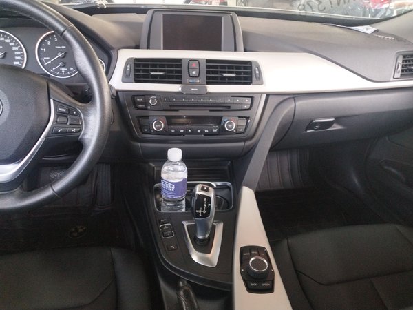 BMW 3 Series 2016, 142200 км, за 12036 USD - фото 16