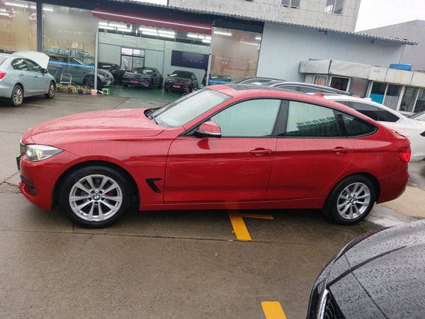 BMW 3 Series 2017, 124900 км, за 12805 USD