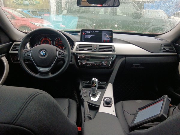 BMW 3 Series 2017, 124900 км, за 12805 USD - фото 20