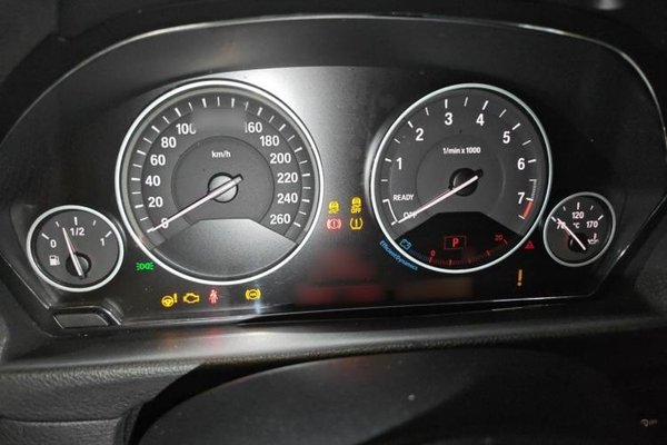 BMW 3 Series GT 2018, 156900 км, за 12751 USD - фото 10