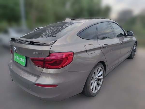 BMW 3 Series GT 2019, 58900 км, за 14335 USD - фото 6