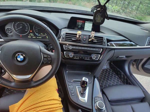 BMW 3 Series GT 2019, 58900 км, за 14335 USD - фото 10